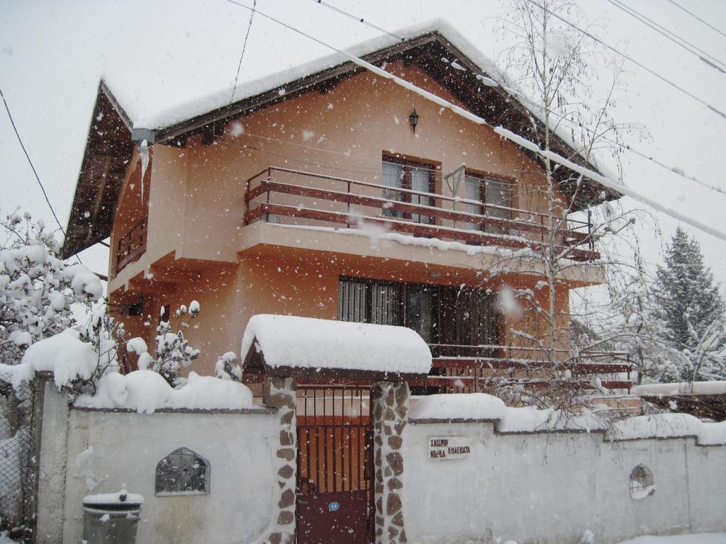 Hadjibulevata Guest House Kovachevtsi Bagian luar foto